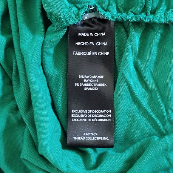 bebe Green💚 Top With Triple3️⃣ Silver🤍 Rings Detail - NWT - Picture 6 of 16